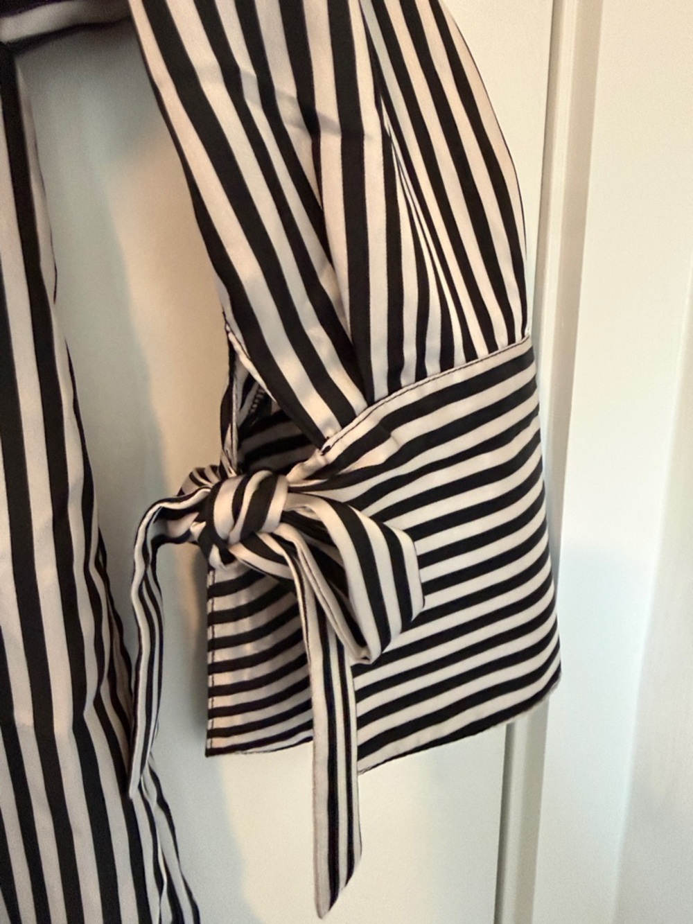 Banana Republic Black and White Vertical Stripe Tie-Cuff Shirt - Picture 4 of 5